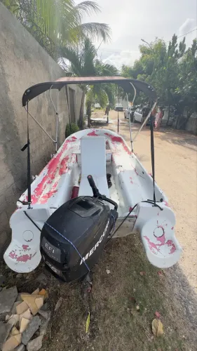 BARCO EM POLIURETANO INSUBMERGÍVEL 