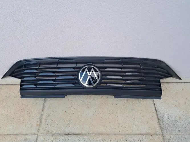 Grade frontal T Cross 2021 cor preta