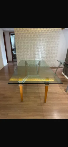 Mesa de vidro para 6 lugares