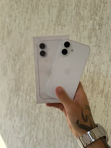 iPhone 16 Branco Impecável