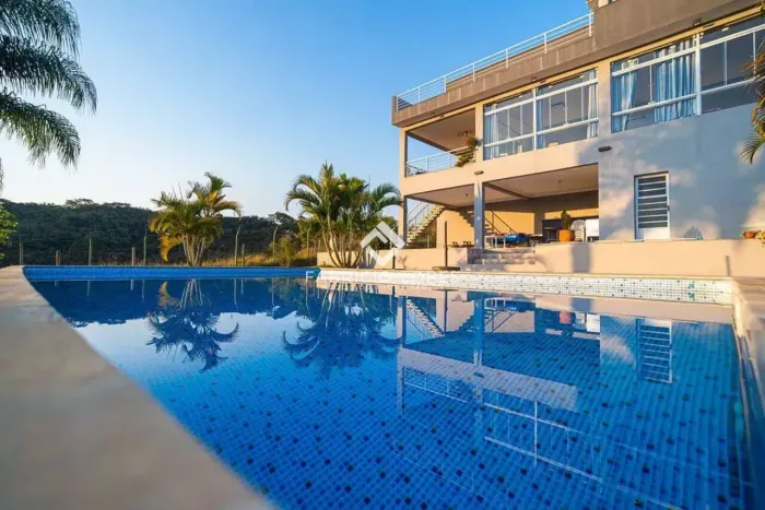 Maravilhoso Sobrado com 4 suítes, 565 m² a venda no Cond. Terras de Sta Mariana em Caçapav