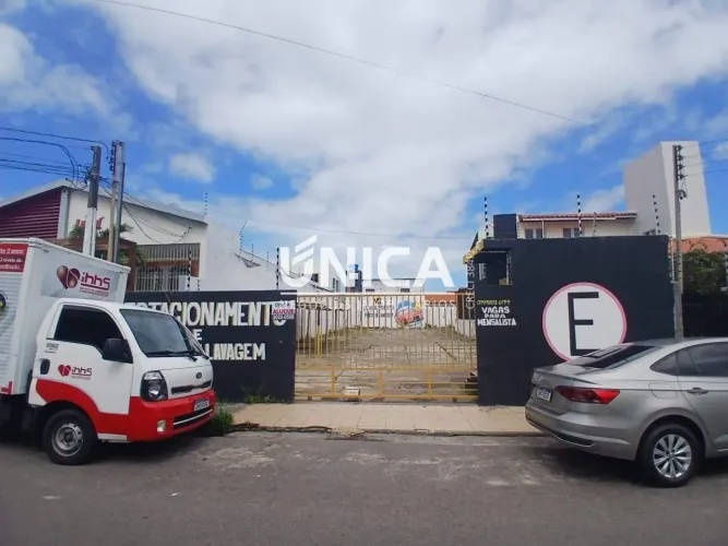 Alugue Área/Estacionamento na Rua Campo do Brito