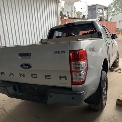 Sucata de Ranger xls 2015 3.2 diesel AUT pra retirar peças