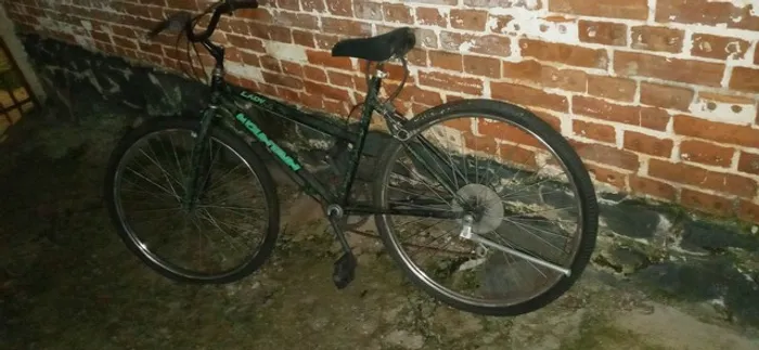 Bicicleta aro 26 com 21 marchas