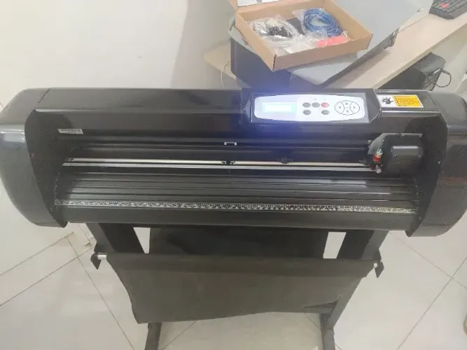 Plotter De Recorte 72cm Corte De Contorno Modelo Cutting Plotter JK721 XE