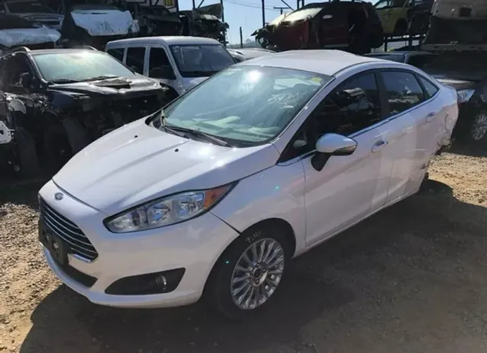 New Fiesta 1.6 aut 2015 Retrovisor Motor Capo Farol Porta Parachoque Lanterna Sucata