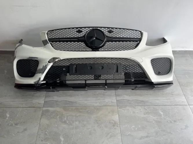 Pára-choque Dianteiro Mercedes Benz Gle43 2017- Detalhe (Usado)