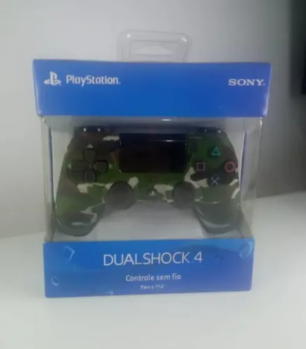 Controle de Playstation 4 rajado
