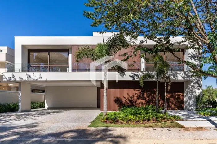 CASA À VENDA EM CONDOMÍNIO FECHADO COM 4 SUÍTES MAIS LAZER NO MONTBLANC.