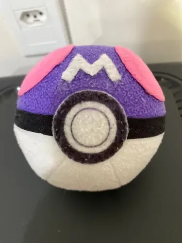 Pelúcia Pokémon Pokebola Master Ball