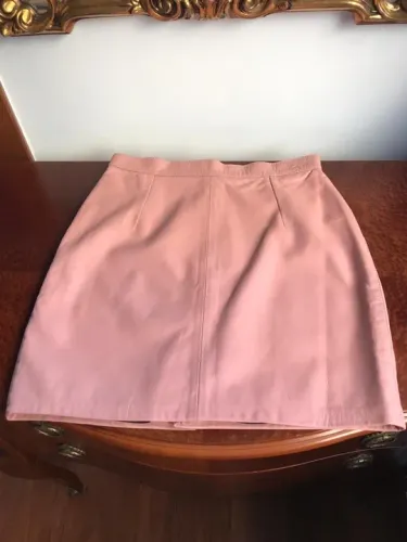 saia de couro original e autêntica da marca frankie amaury