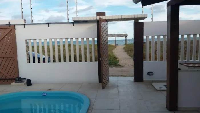 Casa de Praia a Beira-Mar em Pitimbu - Conforto e Exclusividade