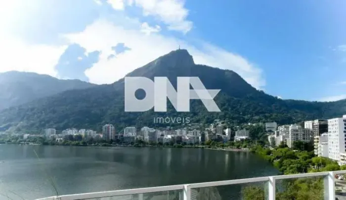 Cobertura : / Residencial / Lagoa