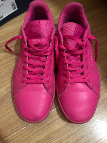 Reebok pink
