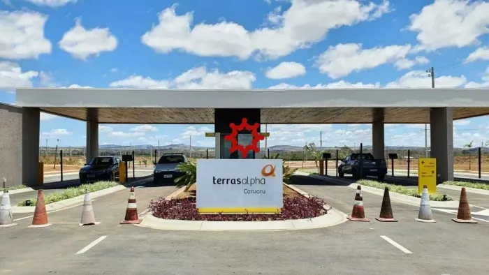 Terreno à venda no Condomínio Terras Alpha Caruaru com 300 m² por R$ 280.000 no bairro Uni
