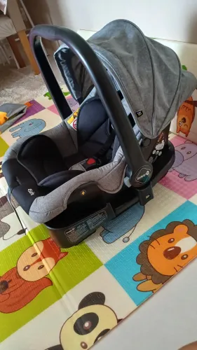 Bebê conforto mais base