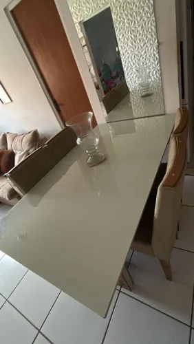 Mesa de jantar semi-nova 6 cadeiras