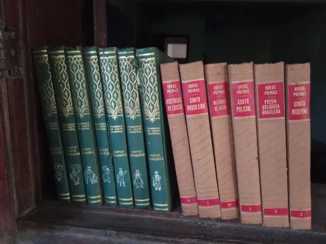 Coleção de livros Primeiros do Conto Universal