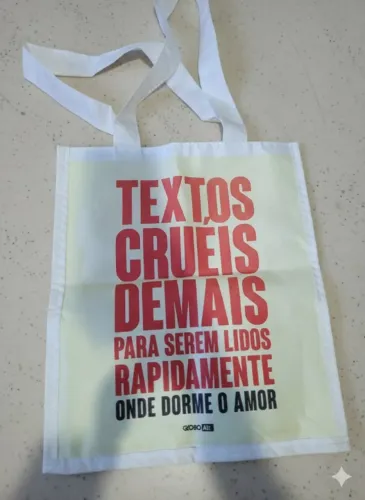 Sacola do Livro Textos Cruéis Demais