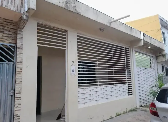 K  VENDE-SE CASA NO BENGUI