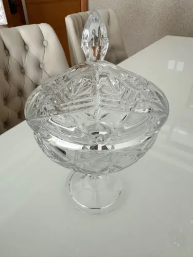 Bomboniere Cristal 24cm Taurus Com Base