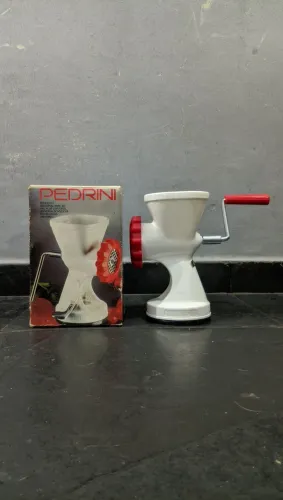 Moedor de carne vintage Pedrini