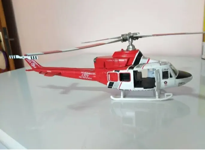 MINIATURA helicóptero metal escala 1/72