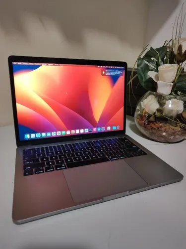 macbook pro 2017 16gb