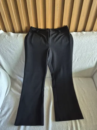 calça alfaiataria feminina (etiqueta G mas veste M)