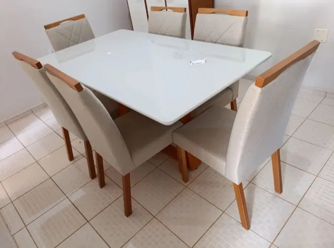 Mesa de Jantar com 6 Cadeiras madeira maciça