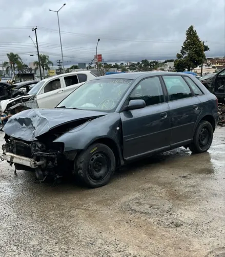 Sucata Audi A3 1.8 AUTOMATICO ASPIRADO 2005 para RETIDA DE PEÇAS 