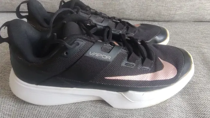 Tênis para jogar tênis Nike Vapor Lite HC Feminino 39