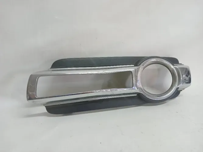 Moldura Farol De Milha Pajero Full 15/20 Original Usado 