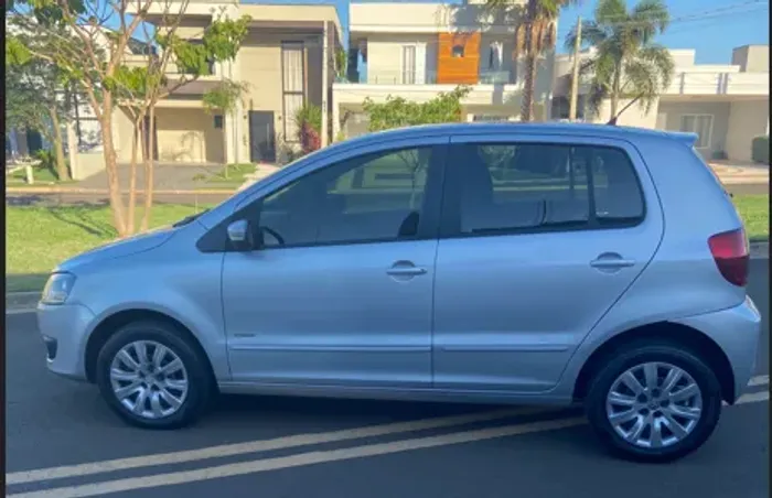 Volkswagen Fox 1.0 MI Total Flex 8V 5P 2013