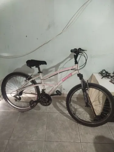 Bicicleta Caloi Feminína Aro 26
