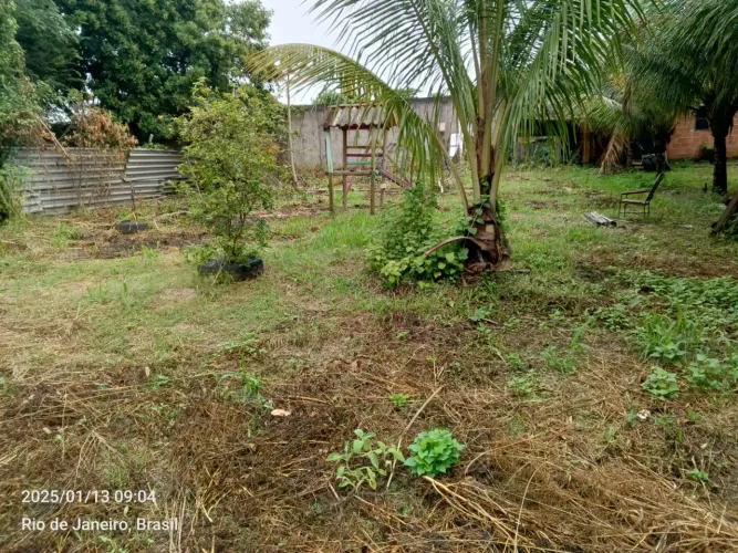 Terreno murado em Campo Lindo