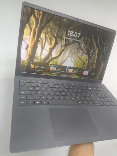 Notebook dell, processador Intel i5,13 ger,16 gb,SSD nvme 513gb, tela Full HD 15'6
