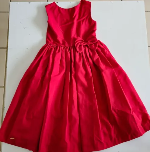 Qualquer vestido de festa infantil 