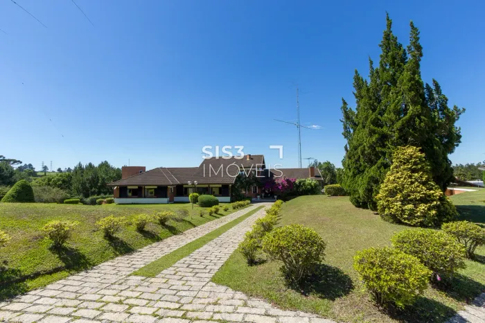 Chácara cinematográfica à venda em São José dos Pinhais 80.000 m² de terreno, casa princi