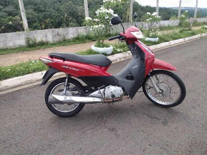 Honda Biz 2010 125 cc vermelha