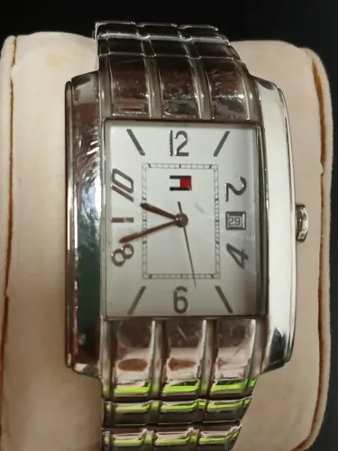 RELÓGIO F9277 WATER RESISTANT 100% STAINLESS STEEL 750,00