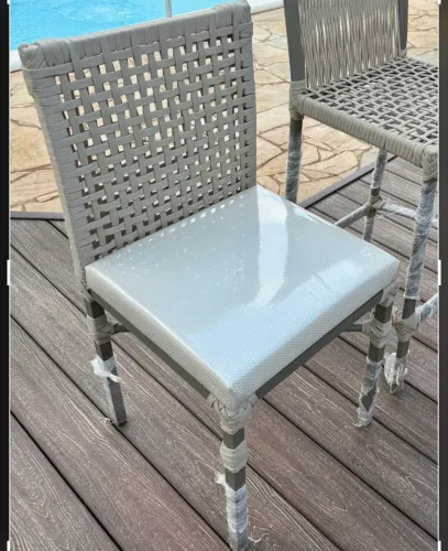 Cadeiras de jantar em aluminio com tricô 590 cada