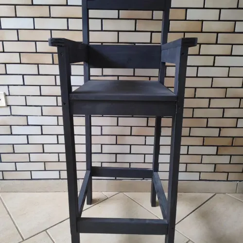 Banqueta ( Cadeirão) para alimentação de crianças