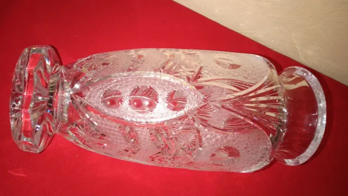 Vaso antigo lapidado