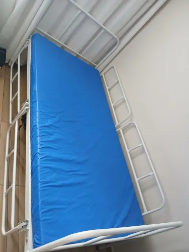 CAMA HOSPITALAR COM 04 GRADES DOBRAVEIS E COXÃO 