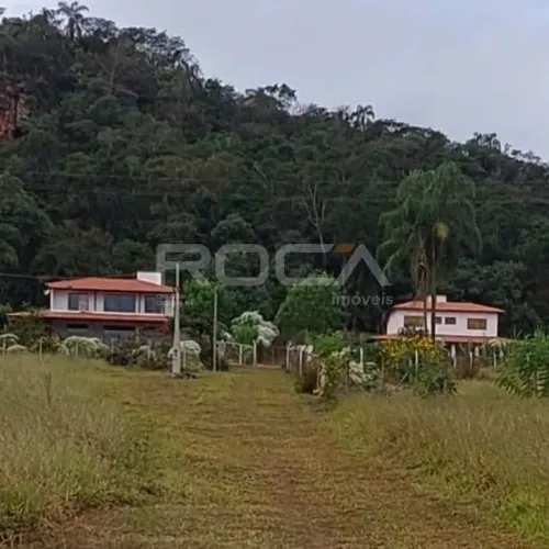 Chácara dos Sonhos à Venda em São Carlos - 4 Suítes, 10 Vagas e Muito Mais!