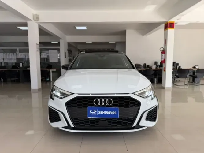 Audi A3 Sed. Perform. Black 2.0 TFSI S-tronic 2023