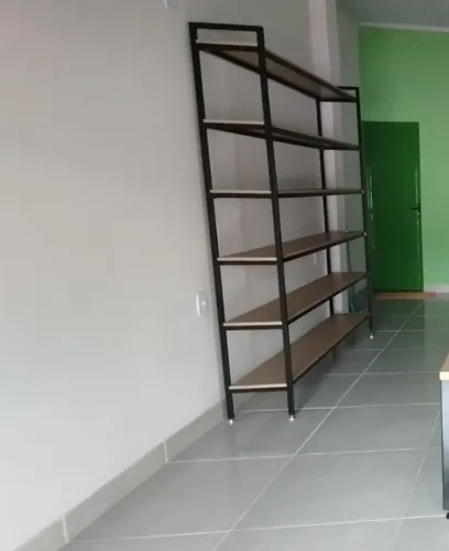 prateleira em ferro e mdf estilo industrial