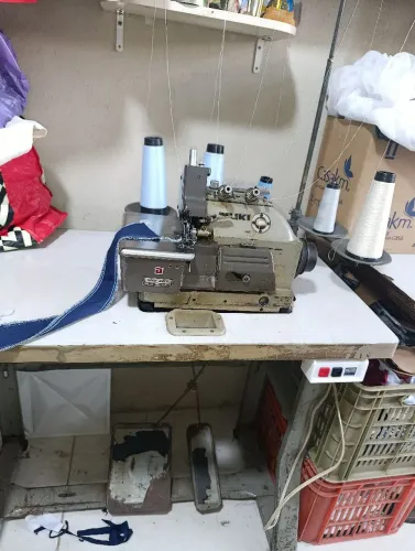 Máquina overloque 5 fios industrial juki