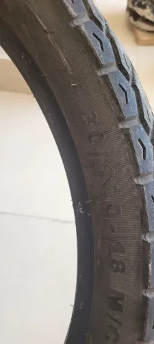 Vende-se Pneu moto cg fan 160